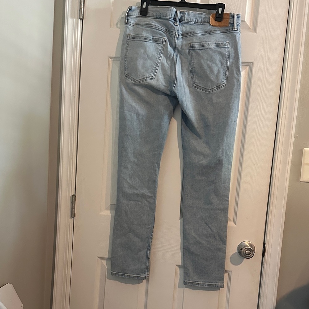 Stylish Light Blue Denim Jeans - Picture 2 of 3